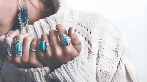 சினிமா ஸ்டார்ஸ் போல கிளாசிக் லுக் வேணுமா? போஹோ ஸ்டைல் நகைகளை அணிய இதோ 5 எளிய வழிகள்