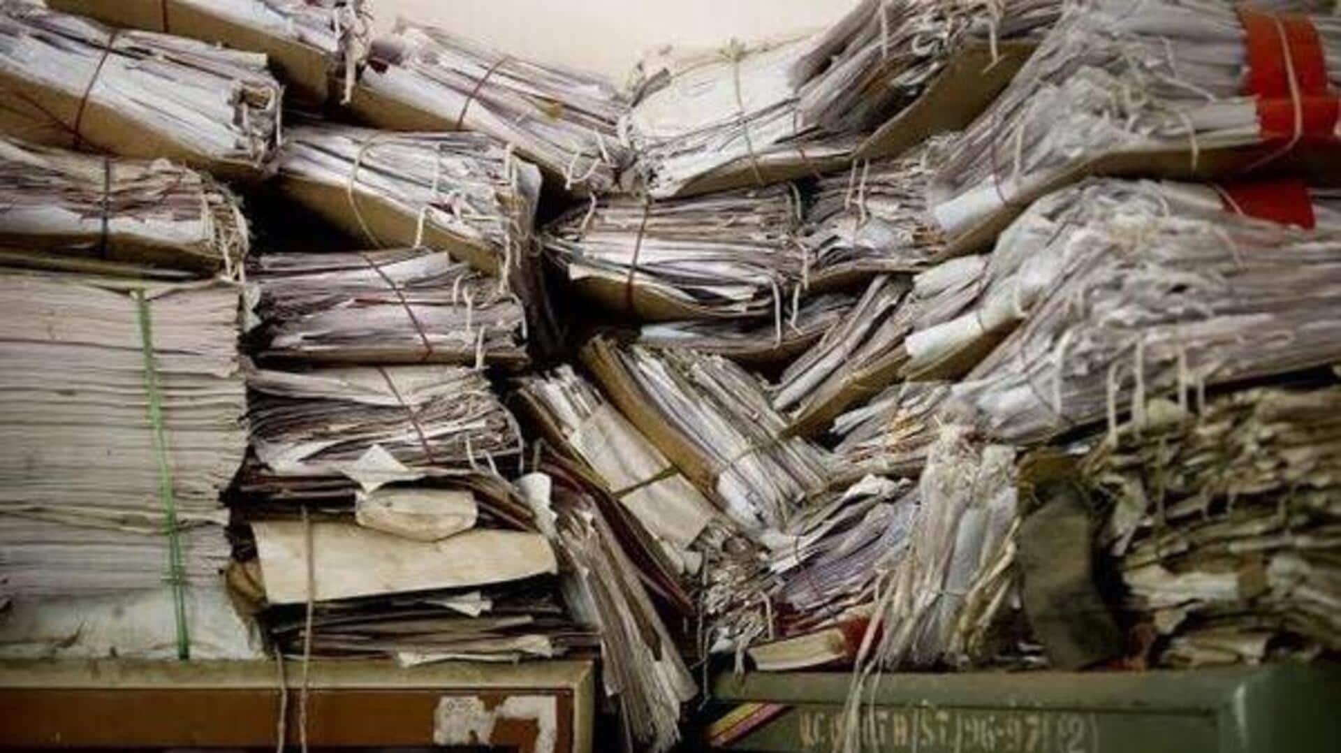 அரசு அலுவலகங்களிலிருந்து பழைய சாமான்களை விற்று Rs.4,100 கோடி சம்பாதித்தது மத்திய அரசு