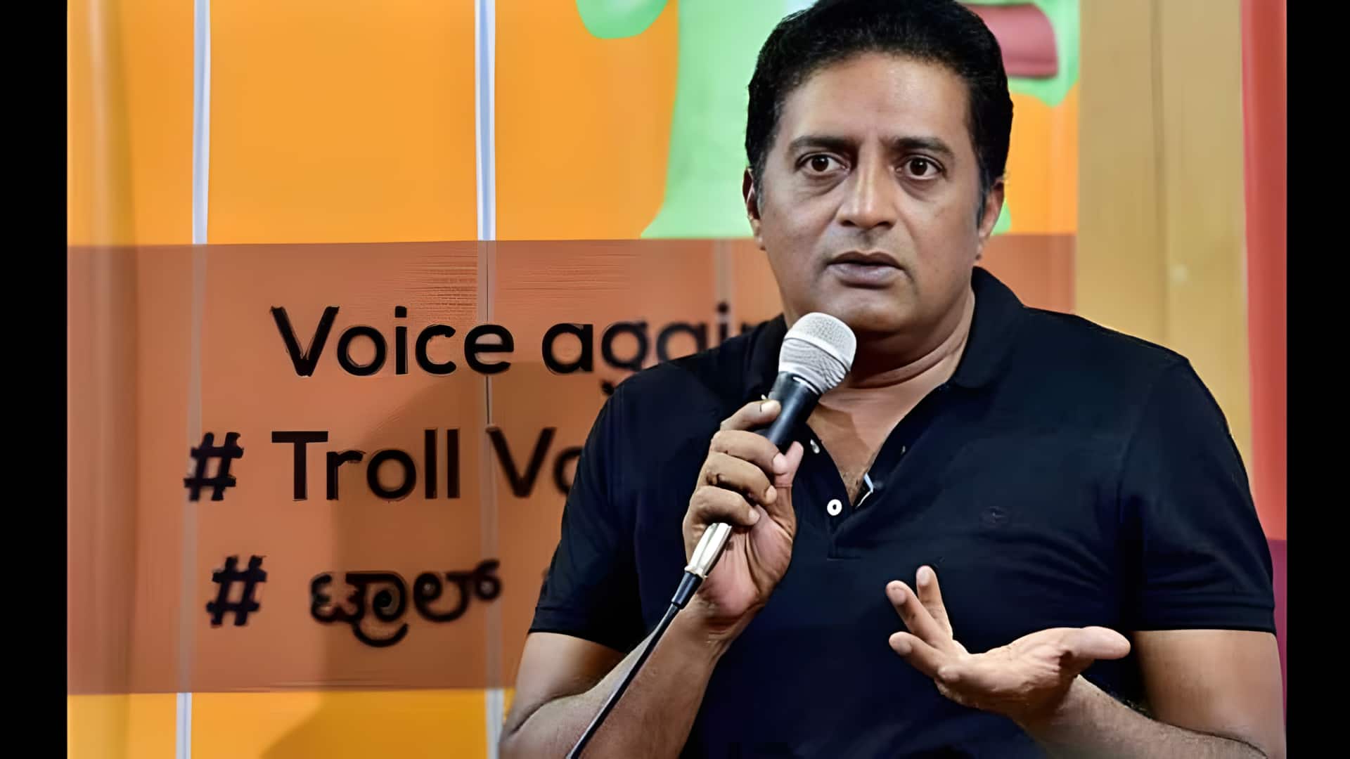 ராஜமௌலியின் 'வாரணாசி' படத்தில் மகேஷ் பாபுவின் தந்தையாக பிரகாஷ் ராஜ் நடிக்கிறார்