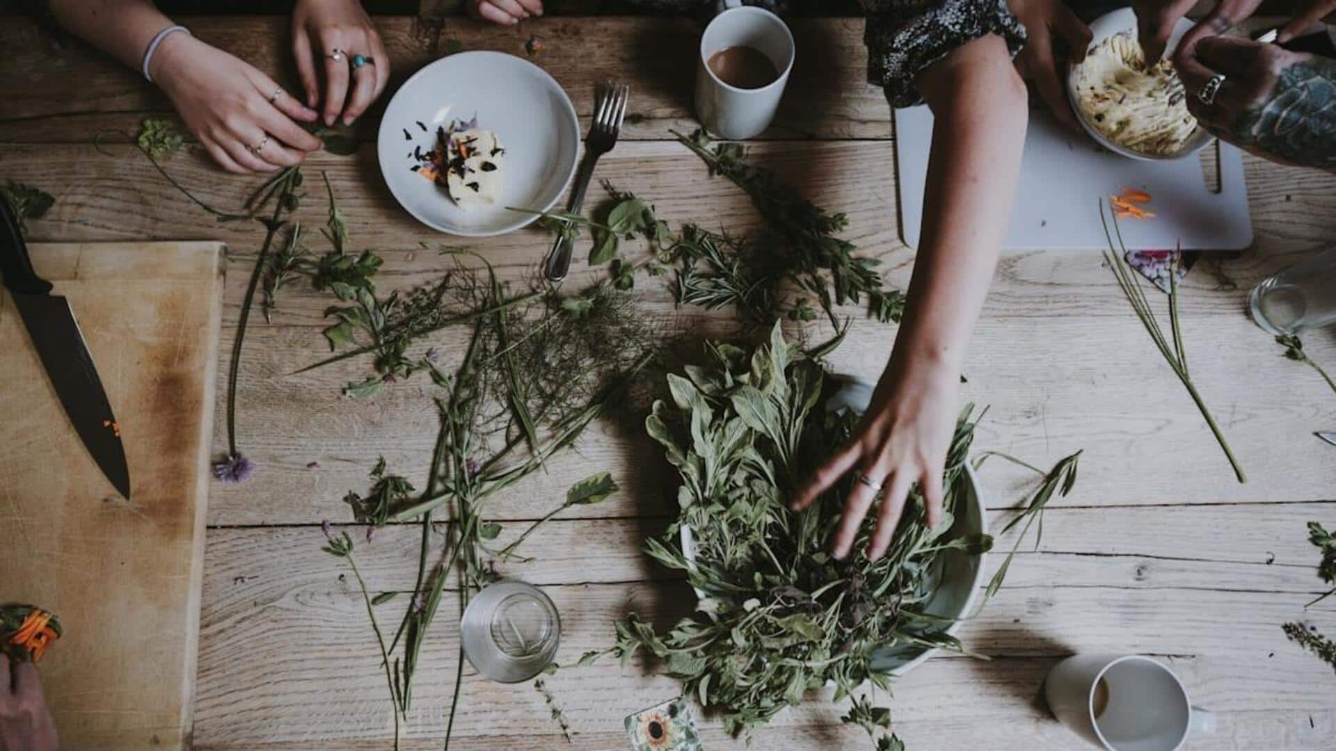 மன அழுத்தத்தைக் குறைக்க 5 சிறந்த அடாப்டோஜென்கள்: அஸ்வகந்தாவைத் தாண்டி உங்களுக்குத் தெரியாத மூலிகைகள்