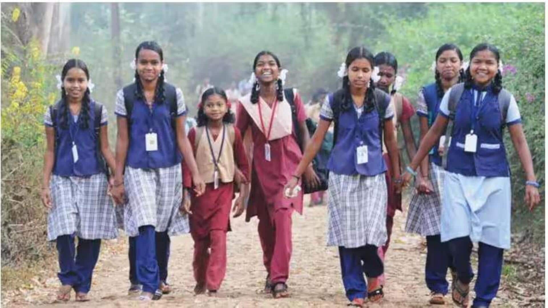 நடப்பு கல்வியாண்டில் எத்தனை நாட்கள் விடுமுறை? கல்வி நாட்காட்டியை வெளியிட்டது பள்ளிக்கல்வித் துறை நடப்பு கல்வியாண்டில் எத்தனை நாட்கள் விடுமுறை? கல்வி நாட்காட்டியை வெளியிட்டது பள்ளிக்கல்வித் துறை