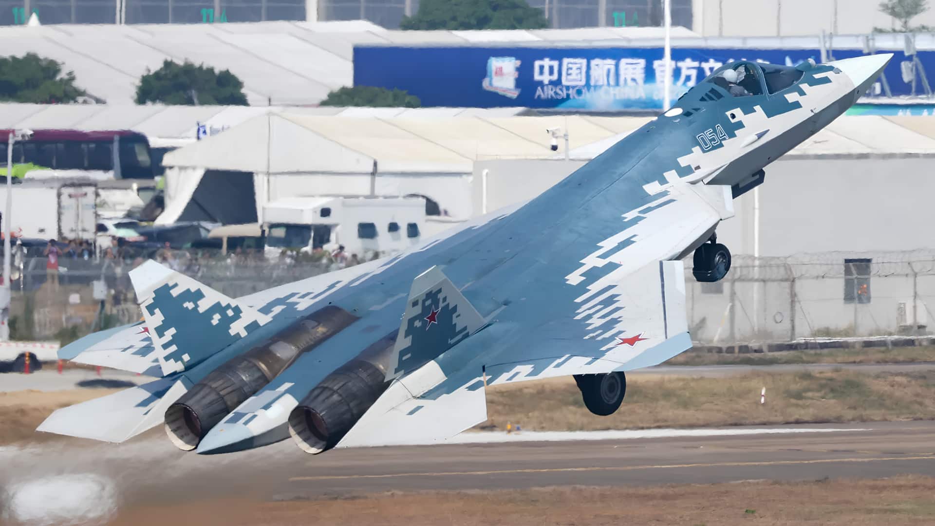 'இந்தியாவுடன் இணைந்து பணியாற்றத் தயார்!' Su-57 போர் விமானத் திட்டம் குறித்து விளாடிமிர் புடின் அதிரடி பேச்சு