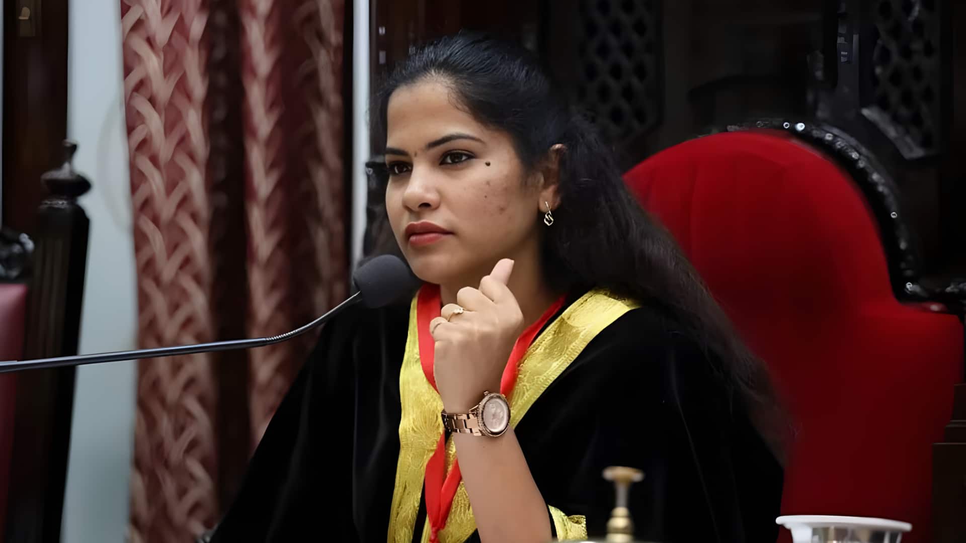 அரசு விழாவில் தவெக பெண் எம்.எல்.ஏ பல்லவி - மேயர் பிரியா இடையே மோதல்