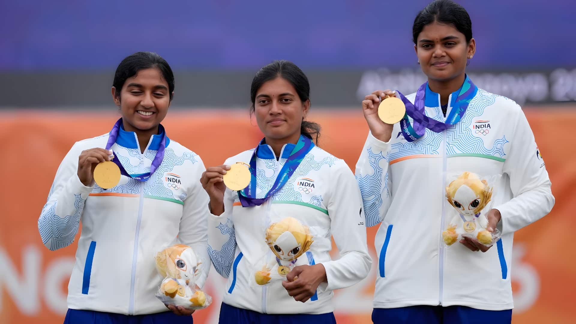 ஆசிய விளையாட்டு போட்டி 2026: மகளிர் கூட்டு வில்வித்தையில் தங்கம் வென்று இந்திய அணி சாதனை