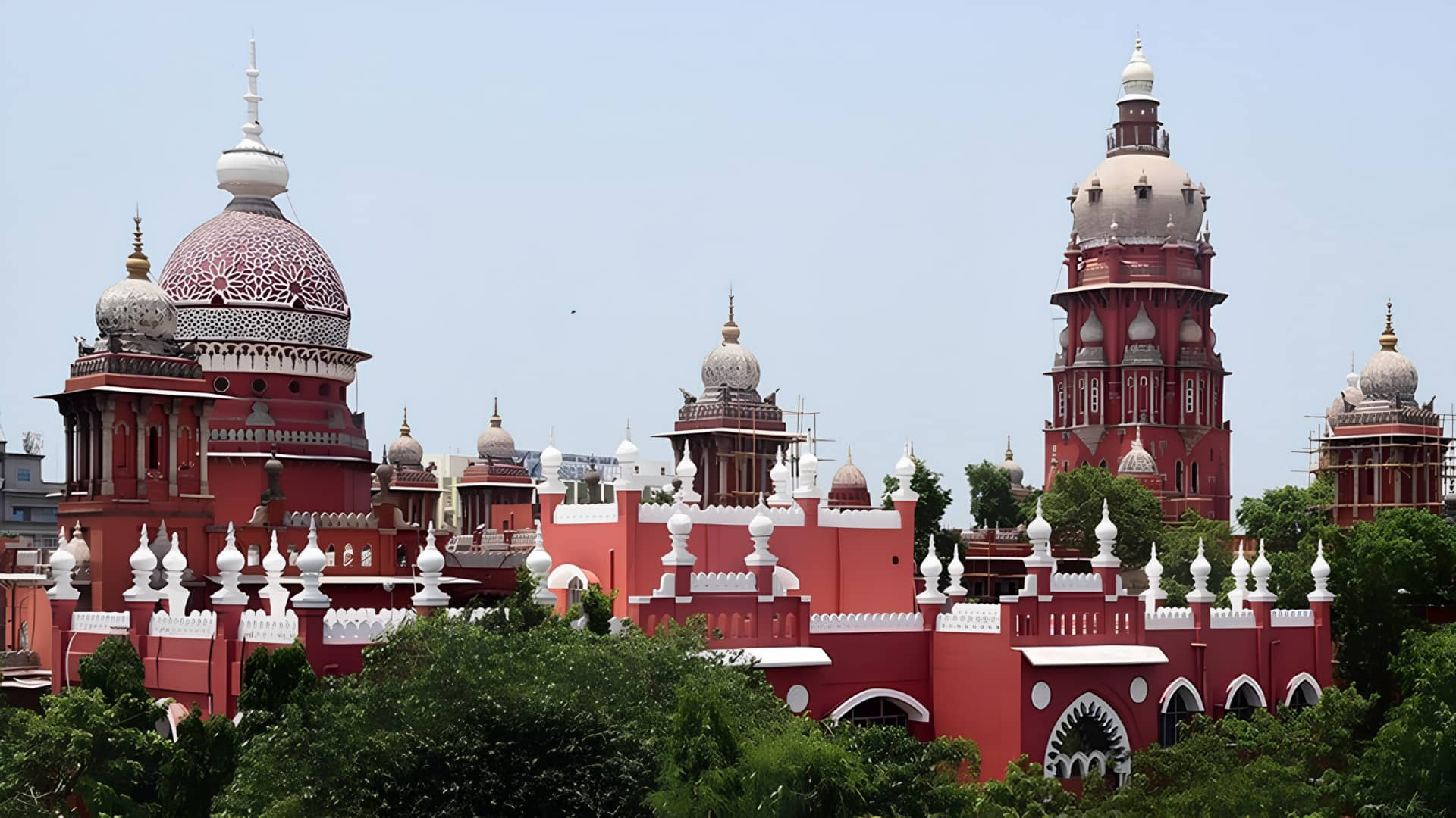 பணமோசடி வழக்கில் மதபோதகர் அப்துல் பாசித் புகாரி முன்ஜாமீன் மனுவை தள்ளுபடி செய்தது சென்னை உயர்நீதிமன்றம்
