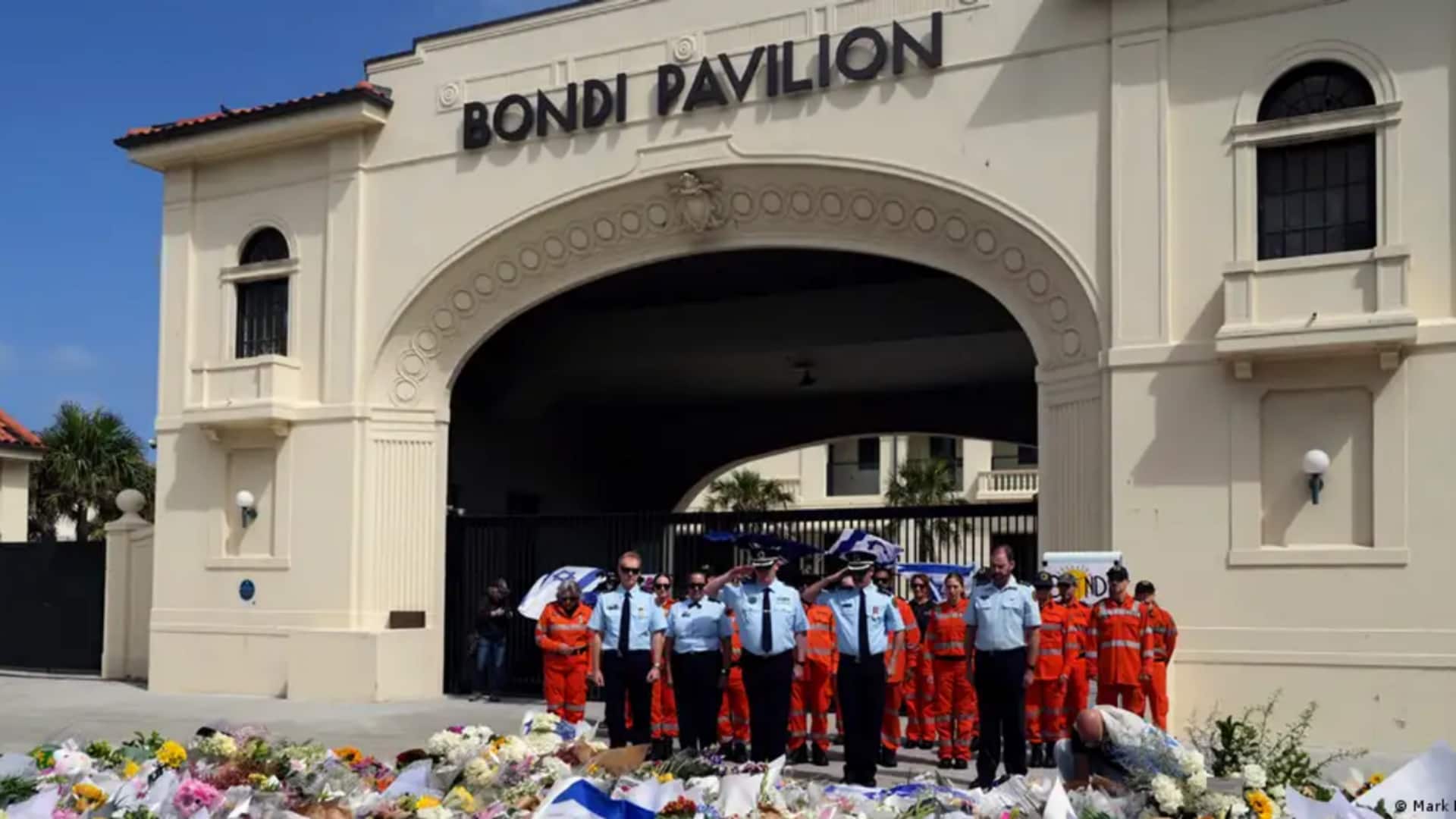 போண்டி துப்பாக்கிச் சூடு நடத்தியவர்கள் இந்திய பாஸ்போர்ட் கொண்டிருந்தனரா?