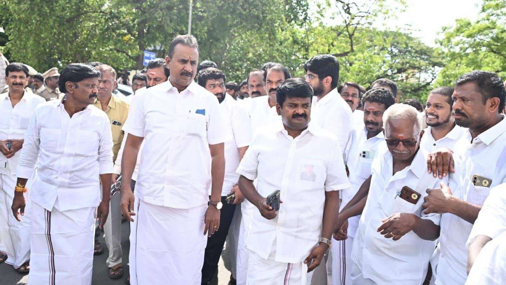 'அதிமுக உடையவில்லை..ஆனால்': EPS-க்கு எஸ்.பி.வேலுமணி வைத்த செக்