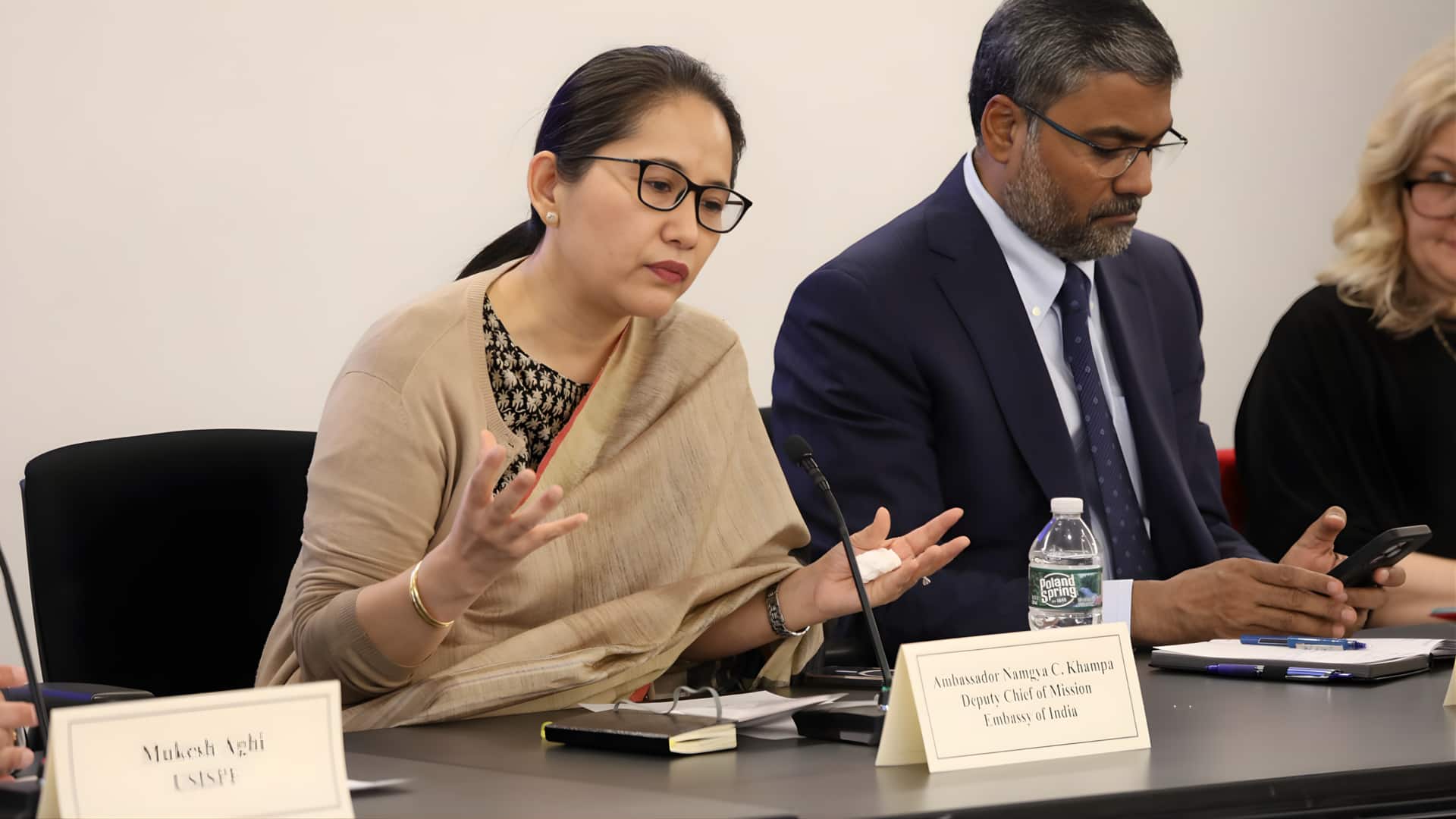 டிரம்பின் போர்டு ஆஃப் பீஸ் கூட்டத்தில் பங்கேற்ற இந்தியாவின் ஐஎஃப்எஸ் அதிகாரி