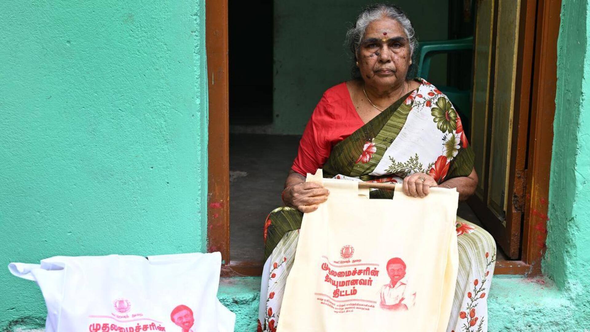 தாயுமானவர் திட்ட பயனாளிகளுக்கு தீபாவளியை முன்னிட்டு வீடு தேடி வரும் ரேஷன் பொருட்கள்