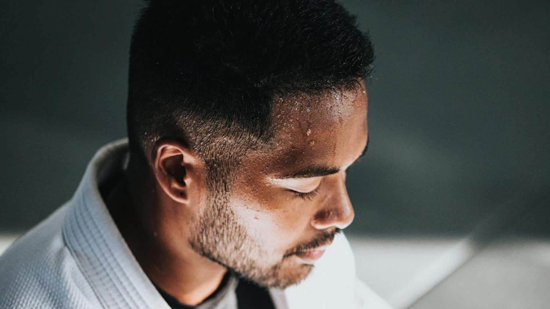 வியர்வையும் ஒரு எச்சரிக்கைதான்! தலை, உள்ளங்கை என குறிப்பிட்ட இடங்களில் மட்டும் அதிகம் வேர்ப்பது ஏன்? இதோ காரணங்கள்