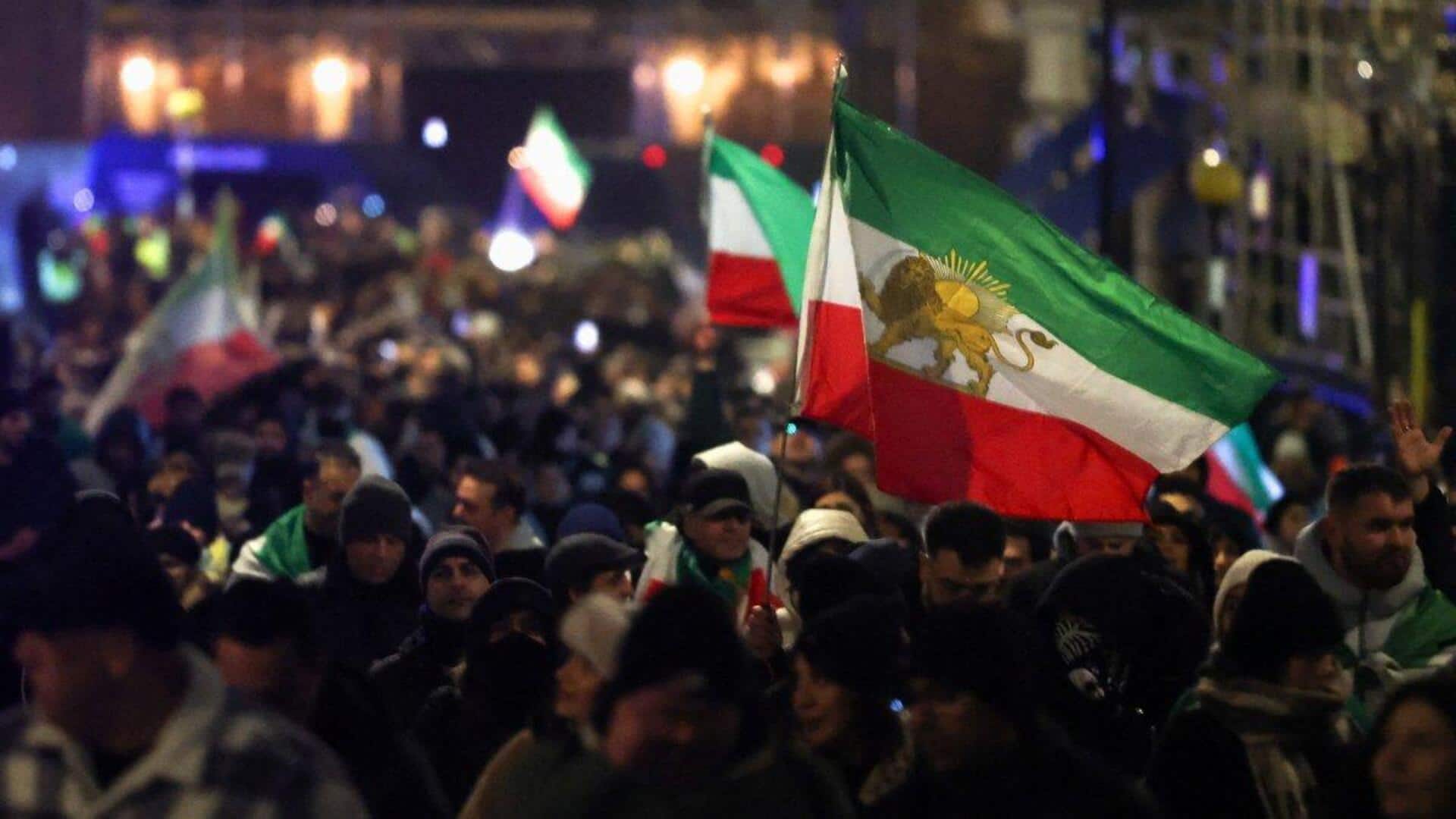 ஈரானில் இருந்து வெளியேறுமாறு அமெரிக்கா குடிமக்களை எச்சரிக்கிறது