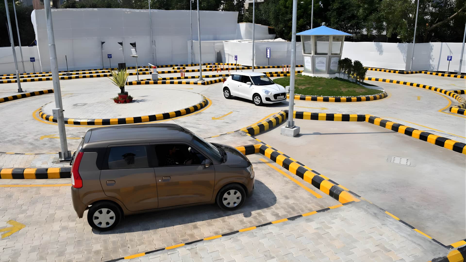 இனி லைசென்ஸ் வாங்குவது கொஞ்சம் சவால்தான்? தமிழகத்தில் 7 புதிய ஆட்டோமேட்டிக் டிரைவிங் டிராக்