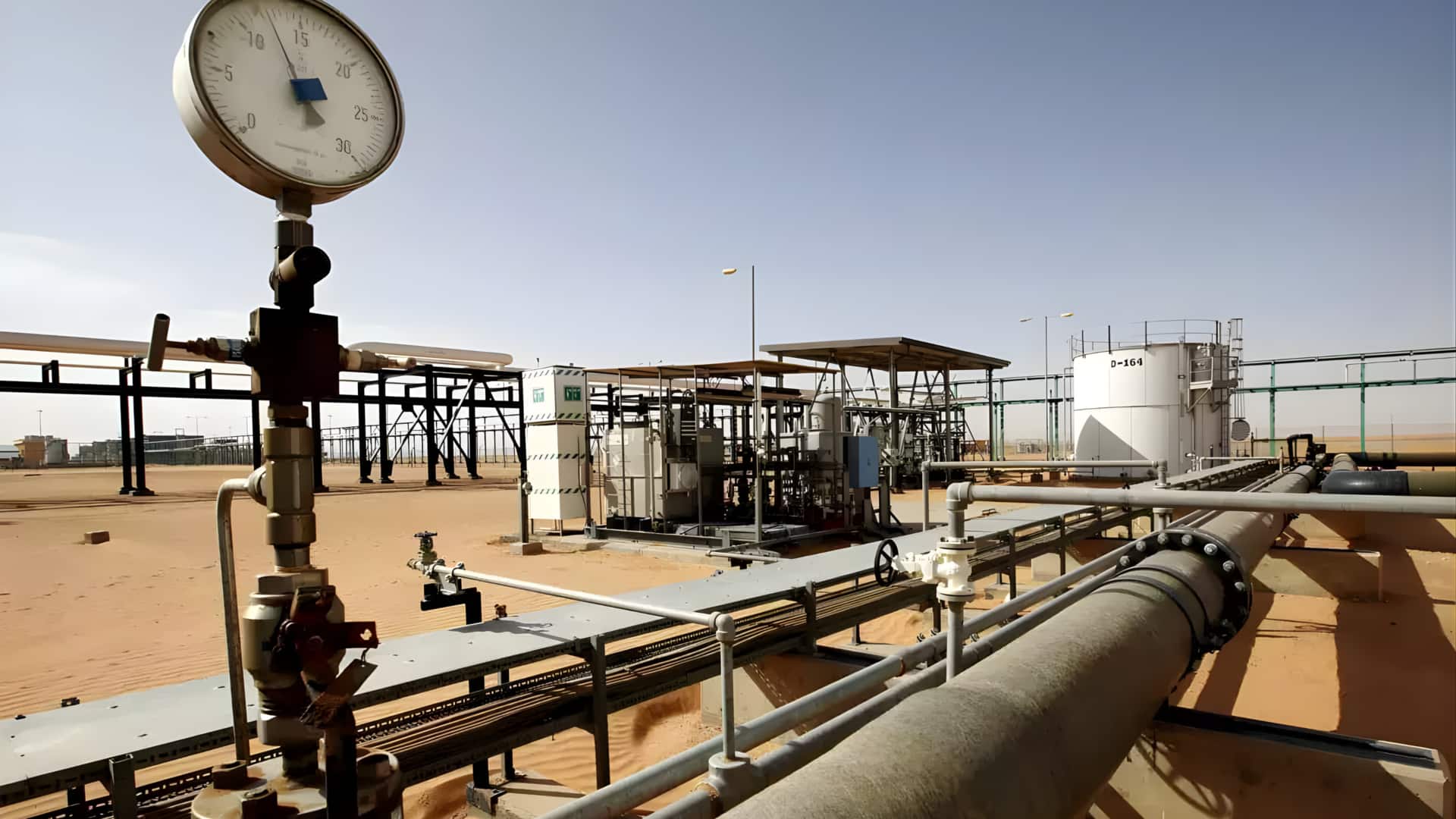 நெருக்கடி நேரத்திலும் உதவும் இந்தியா! எரிபொருள் தட்டுப்பாட்டால் தவிக்கும் வங்கதேசத்திற்கு பைப்லைன் மூலம் 5,000 டன் டீசல்