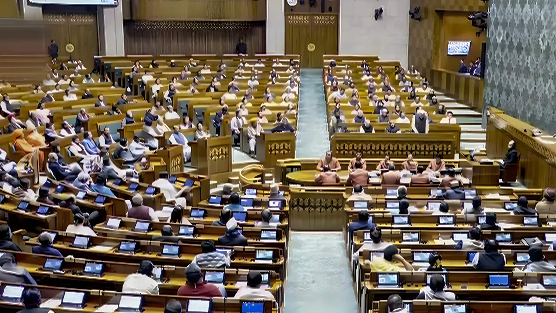 முன்னாள் ராணுவத் தளபதியின் புத்தகம் குறித்த சர்ச்சைக்கு பின் நாடாளுமன்றம் இன்று கூடுகிறது