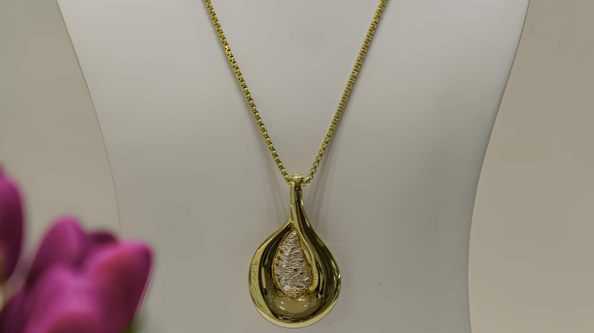 வருட தொடக்கத்தில் ஆறுதல் அளித்த தங்கம்; இன்றைய தங்கம் வெள்ளி விலை நிலவரம்