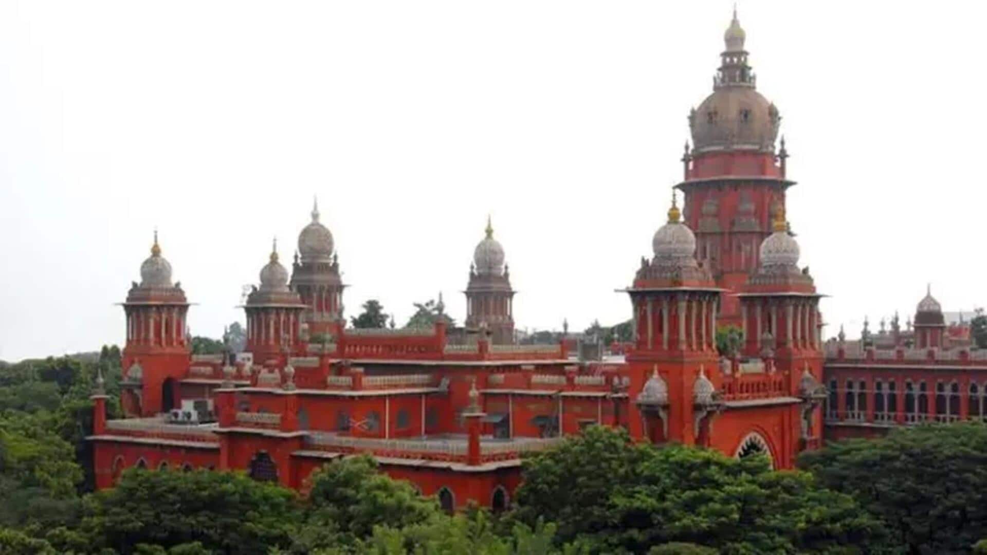 தமிழ்நாடு அரசு திட்டங்களில் முதல்வரின் பெயர் இடம் பெறக் கூடாது; இடைக்கால தடை விதித்து நீதிமன்றம் உத்தரவு