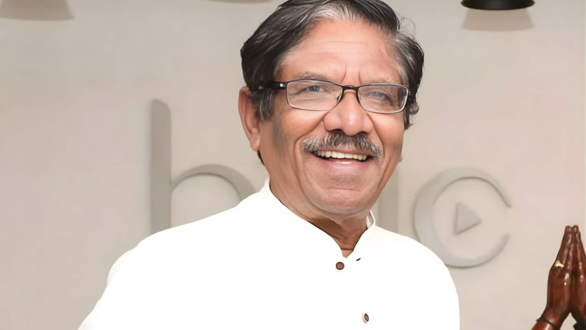 இயக்குநர் பாரதிராஜா உடல்நிலை குறித்து மருத்துவமனை அதிகாரப்பூர்வத் தகவல்