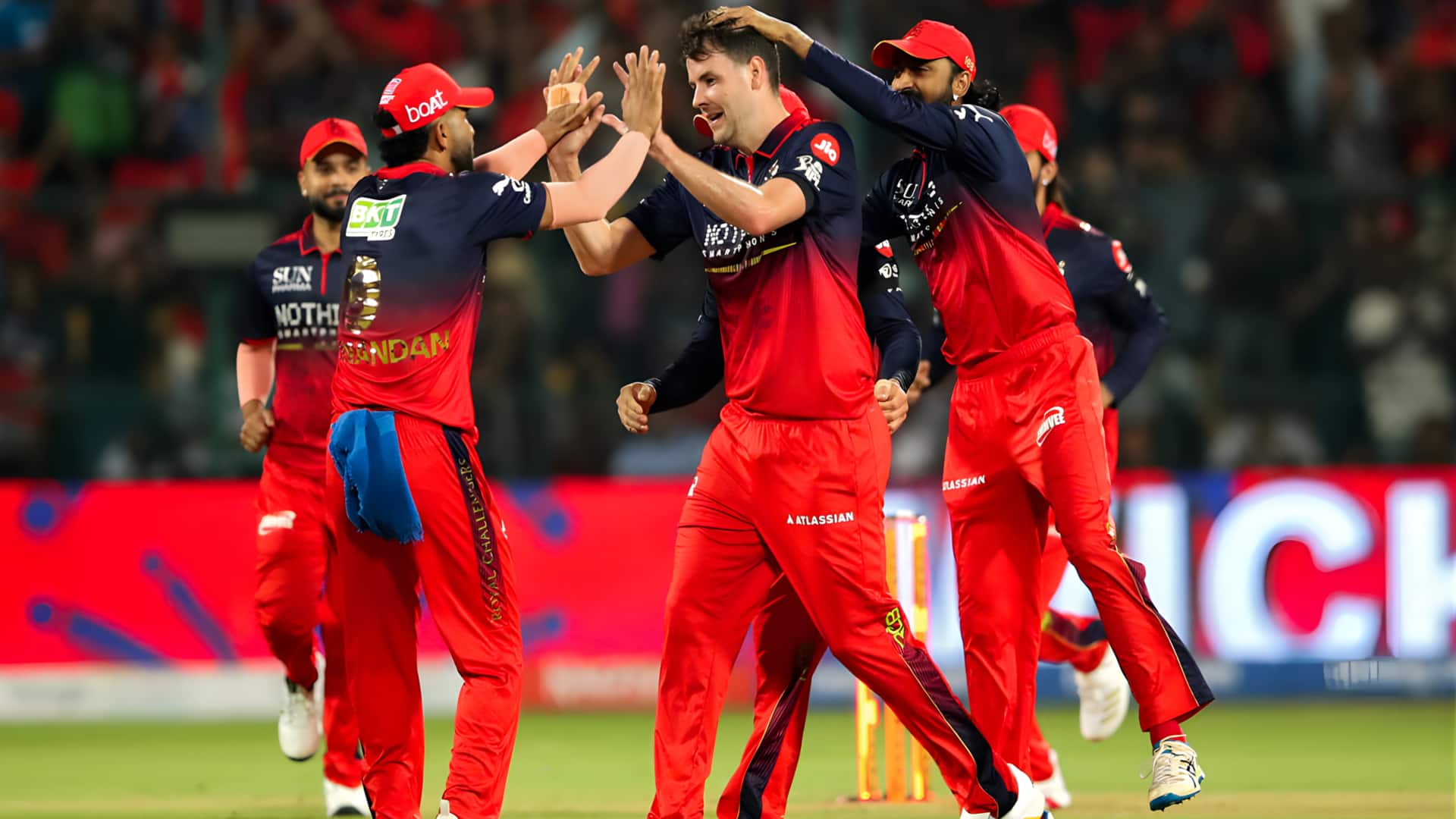 ஆர்சிபி ரசிகர்களின் புதிய 'பேவரைட்': யார் இந்த ஜேக்கப் டஃபி? முதல் போட்டியிலேயே மிரட்டிய நியூசிலாந்து புயல்