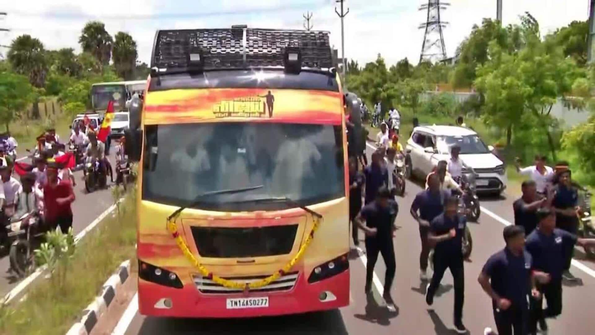விஜயின் பிரச்சார வாகன ஓட்டுநர் மீது வழக்கு, வாகனத்தைப் பறிமுதல் செய்யத் திட்டம் விஜயின் பிரச்சார வாகன ஓட்டுநர் மீது வழக்கு, வாகனத்தைப் பறிமுதல் செய்யத் திட்டம்