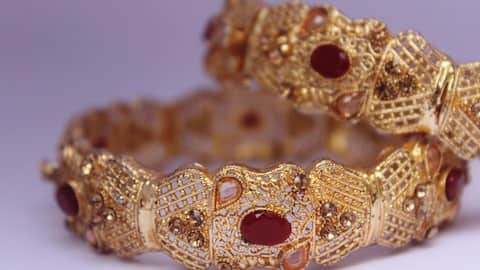 இறங்கிய வேகத்தில் மீண்டும் விலையேற்றம்; இன்றைய தங்கம் வெள்ளி விலை நிலவரம்