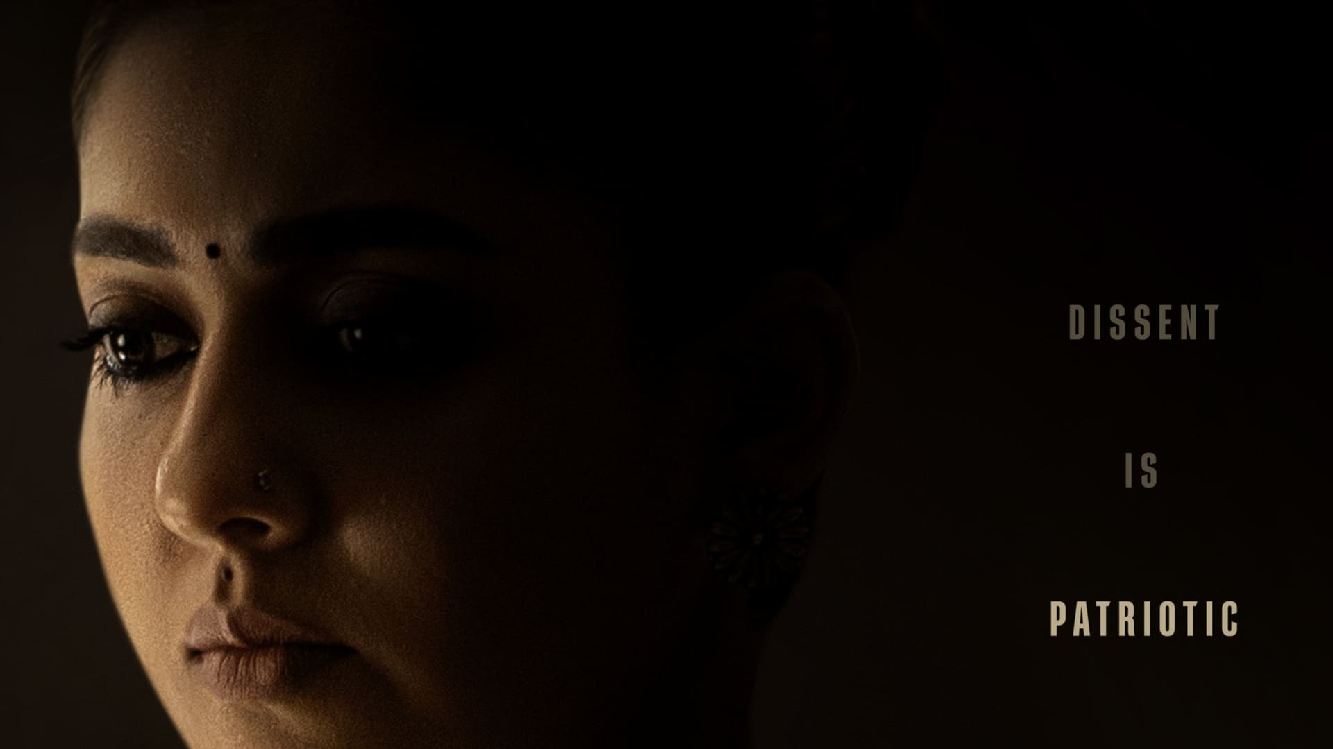 பேட்ரியாட் படத்தில் நயன்தாராவின் ஃபர்ஸ்ட் லுக் வெளியானது