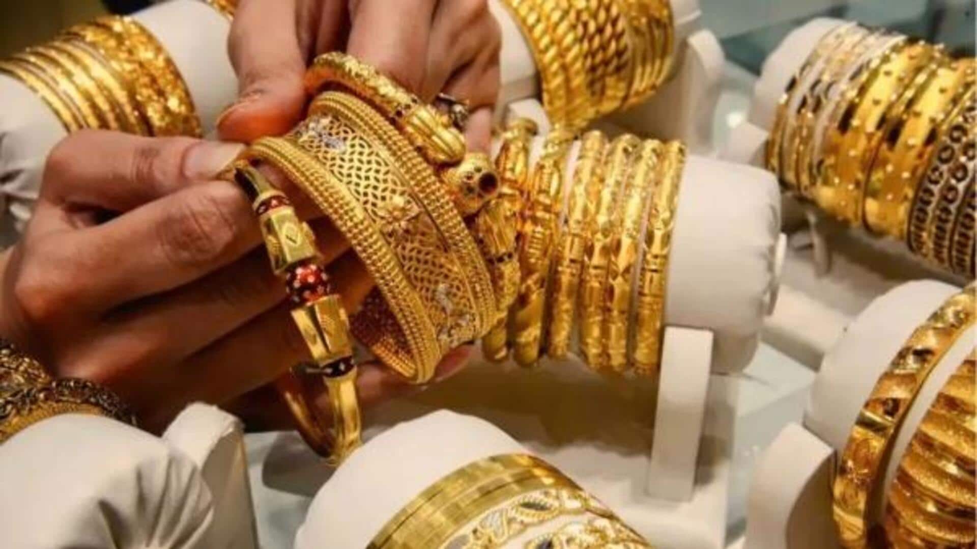இந்தியாவில் தங்கம், வெள்ளி விலைகள் வரலாறு காணாத உச்சத்தை எட்டின: காரணம் இதோ இந்தியாவில் தங்கம், வெள்ளி விலைகள் வரலாறு காணாத உச்சத்தை எட்டின: காரணம் இதோ