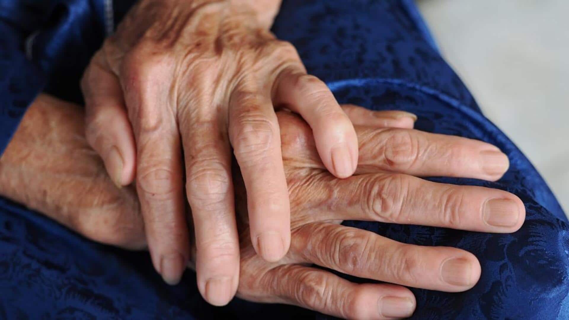 வயசானவங்களுக்கு மட்டும் தான் வரும்னு நினைக்காதீங்க! 40 வயதிற்கு முன்பே தாக்கும் பார்க்கின்சன் நோய்; அறிகுறிகள் மற்றும் எச்சரிக்கைகள்