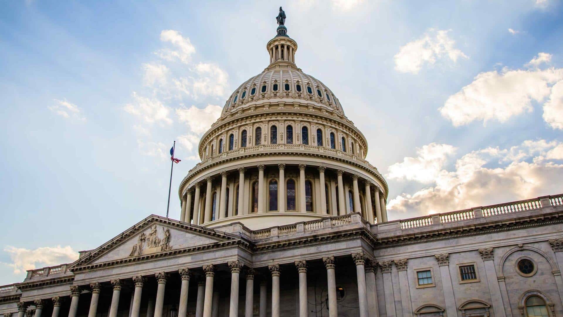 அரசாங்க முடக்கத்தை முடிவுக்குக் கொண்டுவருவதற்கான ஒப்பந்தத்தை எட்டியுள்ளது அமெரிக்க செனட் சபை