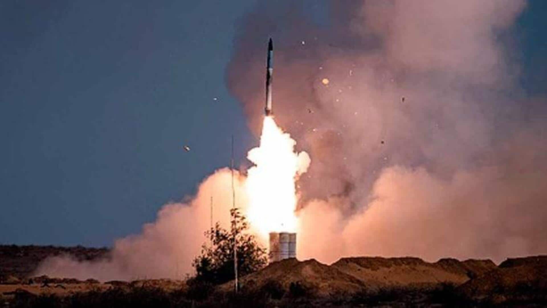 S-400 Sudharshan Chakra: பாகிஸ்தானின் நள்ளிரவு ட்ரோன்-ஏவுகணை தாக்குதலை இந்தியாவின் வான் பாதுகாப்பு எவ்வாறு முறியடித்தது? S-400 Sudharshan Chakra: பாகிஸ்தானின் நள்ளிரவு ட்ரோன்-ஏவுகணை தாக்குதலை இந்தியாவின் வான் பாதுகாப்பு எவ்வாறு முறியடித்தது?