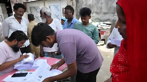 நாட்டிலேயே முதல் முறை: வாக்காளர் பட்டியலில் தவறான விவரம் அளித்த குடும்பத்தின் மீது உ.பி.யில் வழக்குப்பதிவு