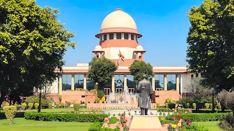 டிசிஎஸ் நாசிக் மதமாற்ற வழக்கு: சிறப்பு நீதிமன்றங்கள் அமைக்க வேண்டும் என உச்ச நீதிமன்றத்தில் மனு