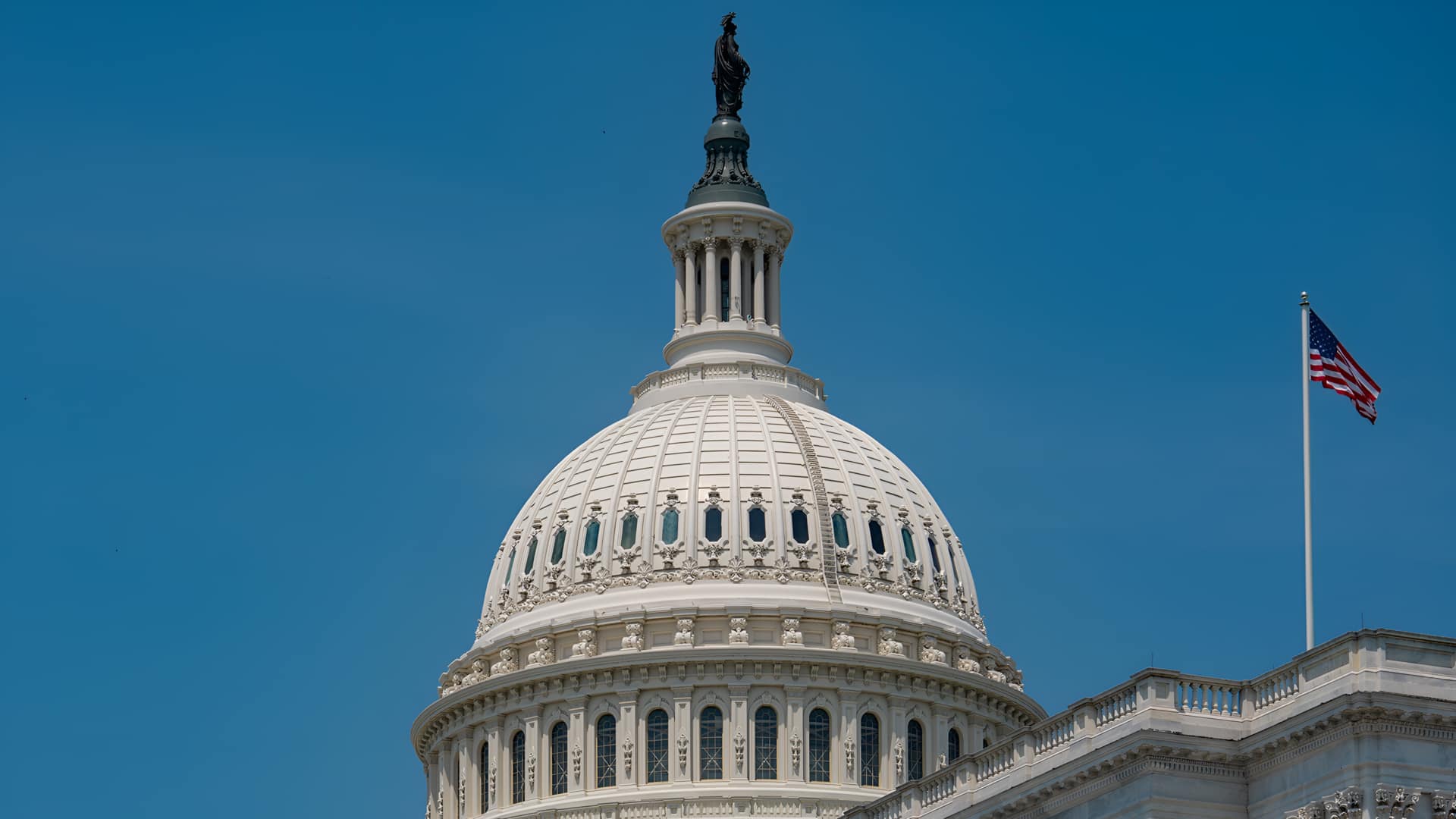 இஸ்ரேலில் உள்ள அமெரிக்க தூதரக ஊழியர்கள் வெளியேற அனுமதி: ஈரானை தாக்க தயாராகிறதா?