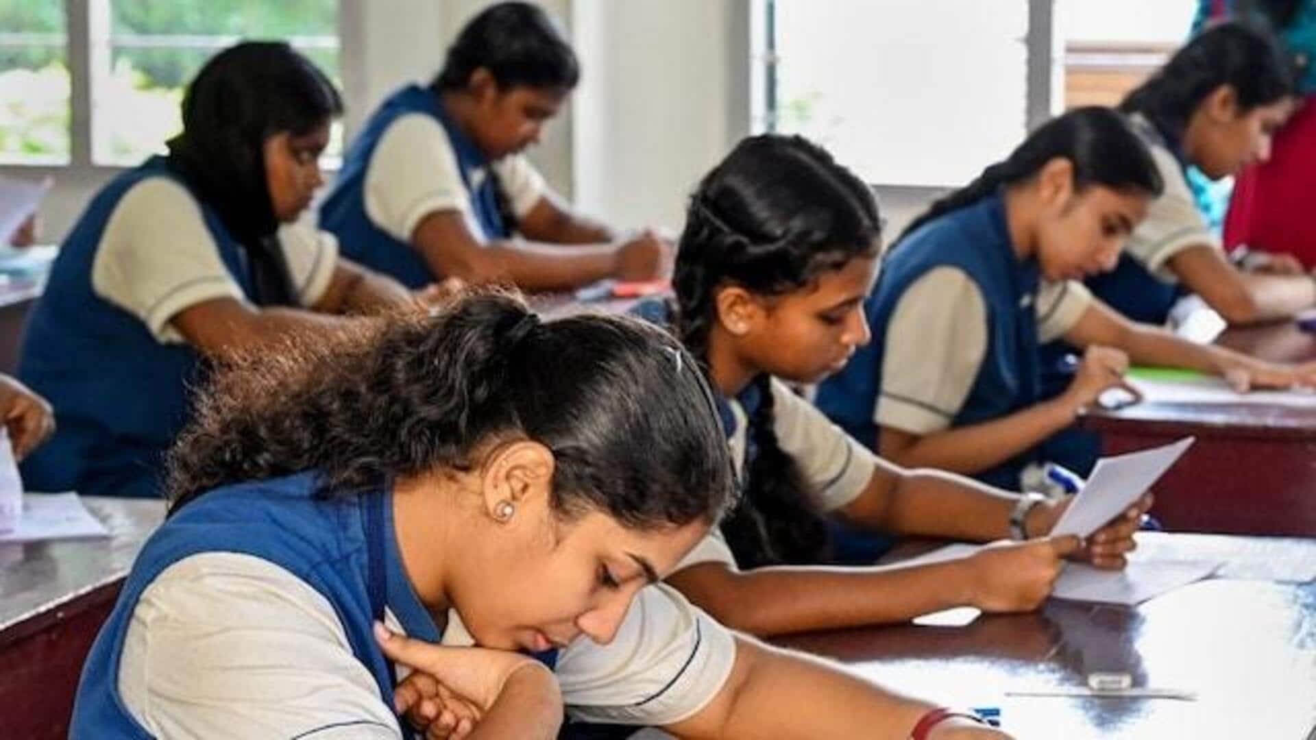 இனி ஜூன்-ஜூலை மாதங்களில் பள்ளி ஆண்டு விடுமுறை? மாற்றி யோசிக்கும் கேரள அரசு இனி ஜூன்-ஜூலை மாதங்களில் பள்ளி ஆண்டு விடுமுறை? மாற்றி யோசிக்கும் கேரள அரசு