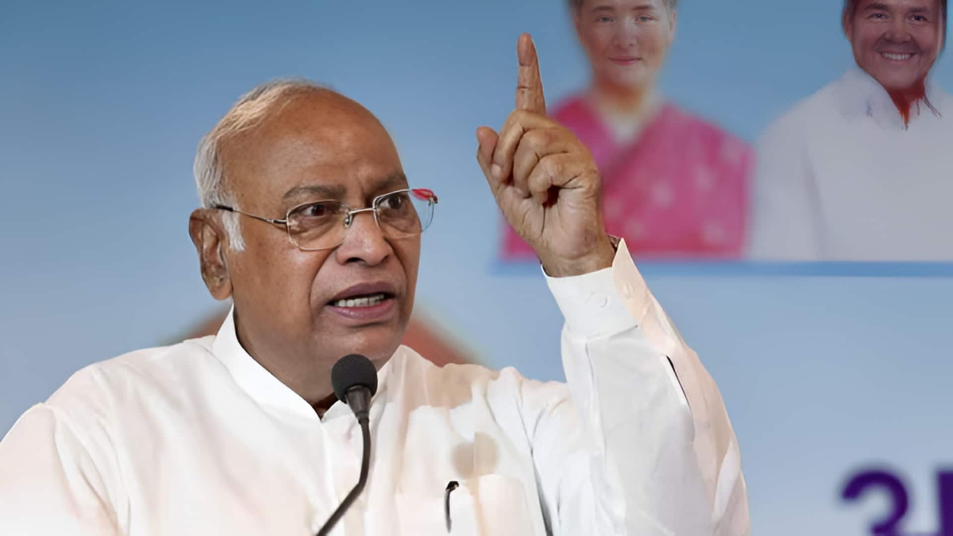 தமிழக தேர்தல்: பிரதமர் மோடியை பயங்கரவாதி என கடுமையாக விமர்சித்த மல்லிகார்ஜுன கார்கே