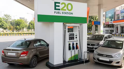 E20 அறிமுகத்திற்கு பிறகு 60% கார் உரிமையாளர்கள் மைலேஜ் குறைந்ததாக தெரிவிக்கின்றனர்: கணக்கெடுப்பு