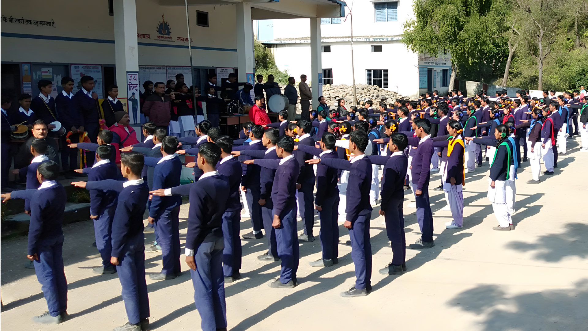 உத்தரகாண்ட்: பள்ளிகளில் பகவத் கீதை பாராயணத்தை கட்டாயமாக்குகிறார் முதல்வர் தாமி