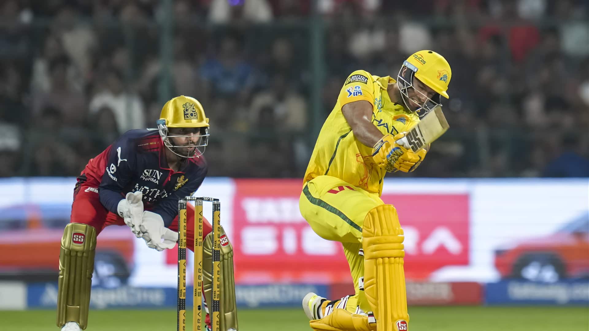 "இது அநாகரிகமானது!" ஆர்சிபி போட்டியில் சிஎஸ்கே வீரர்களை அவமானப்படுத்திய டிஜே.. பிசிசிஐ வரை சென்ற விவகாரம்