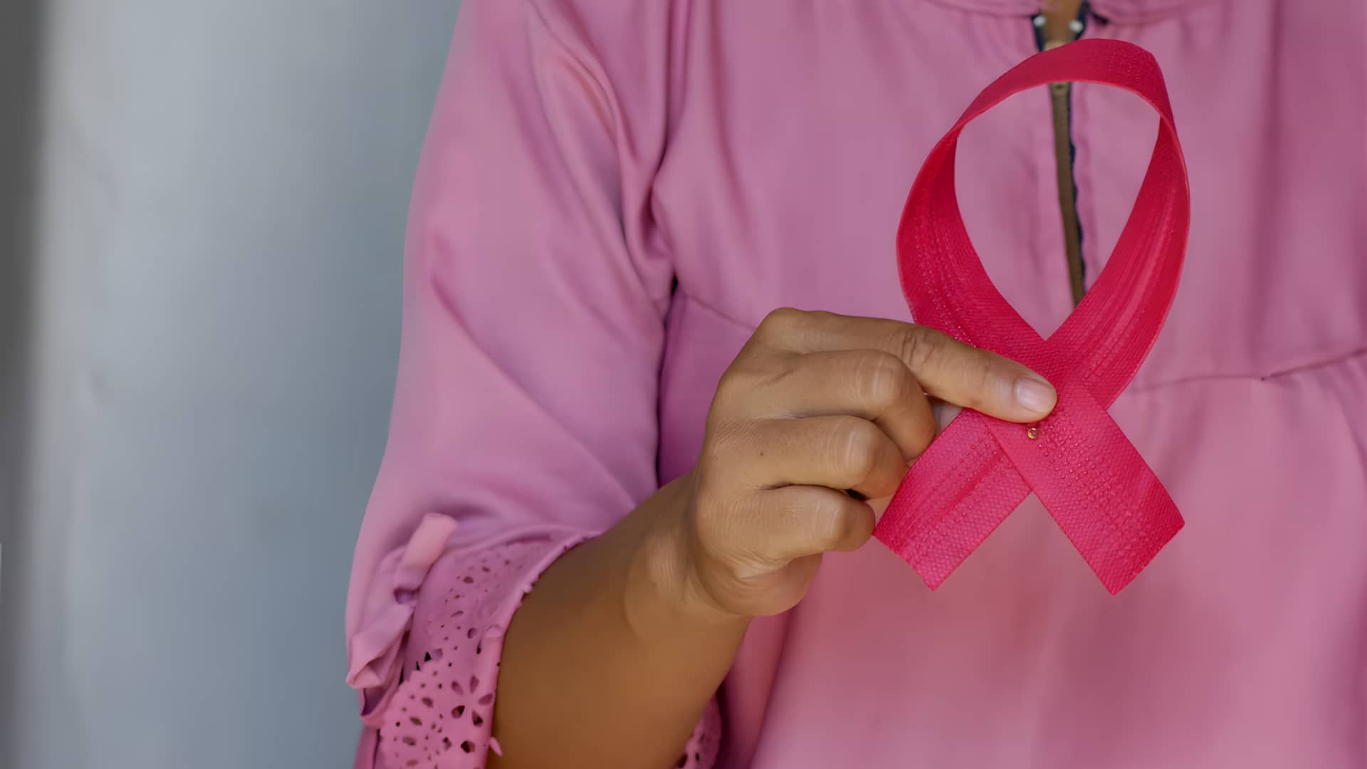 கிளியோபிளாஸ்டோமா: பிரபல எழுத்தாளரின் மரணத்திற்கு காரணமான அறிகுறிகளே இல்லாமல் வளரும் மூளைப் புற்றுநோயின் அறிகுறிகள்