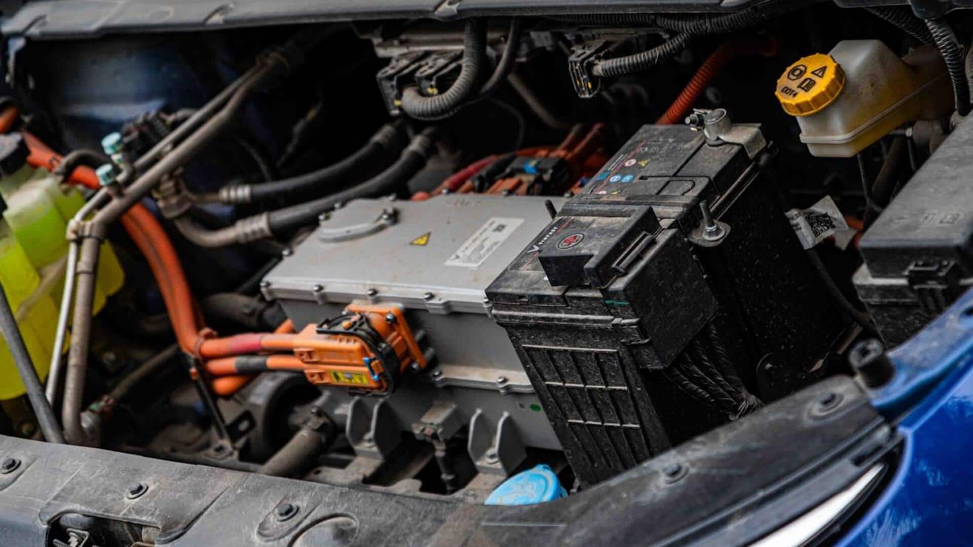 பேட்டரி டெத் ஆனால் ஹைப்ரிட் காரை இன்னும் ஓட்ட முடியுமா? பலரும் அறியாத ஷாக்கிங் உண்மைகள்