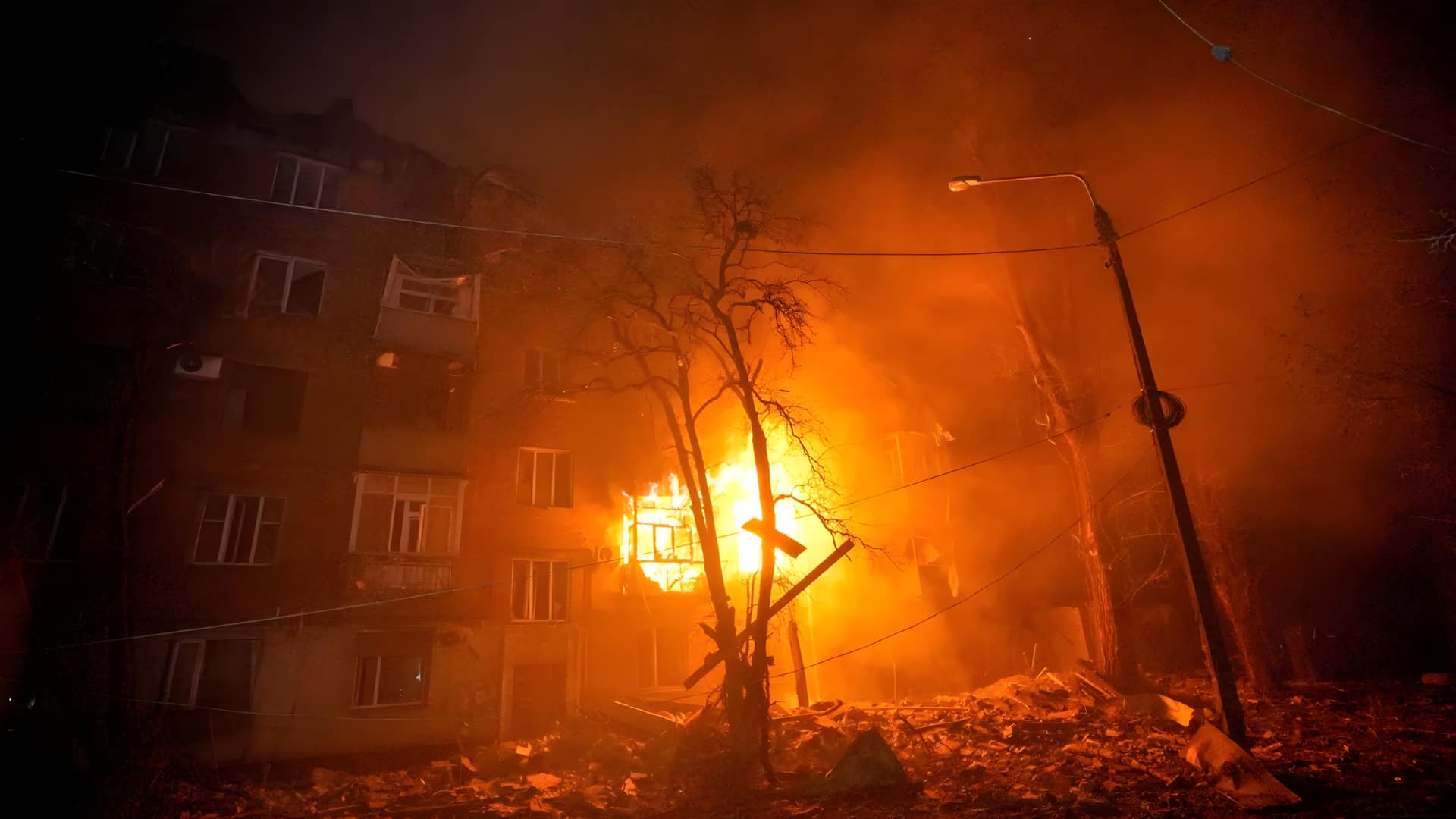 ஒலியை விட 10மடங்கு வேகம்! 'ஒரேஷ்னிக்' ஏவுகணையால் உக்ரைனை நிலைகுலையச் செய்த ரஷ்யா