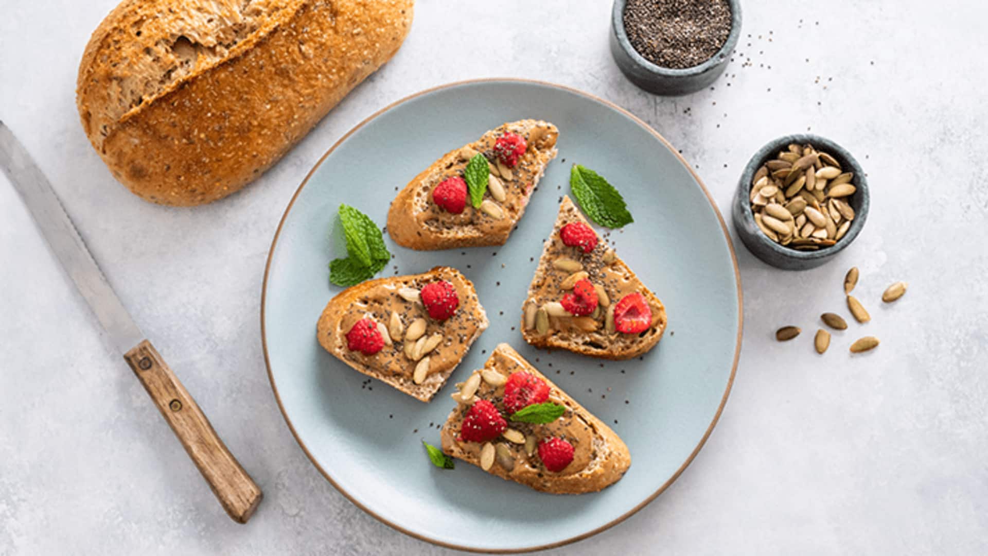 விரைவான பாதாம் பூசணி விதை பட்டர் டோஸ்ட்: 5 நிமிட தயாரிப்பு