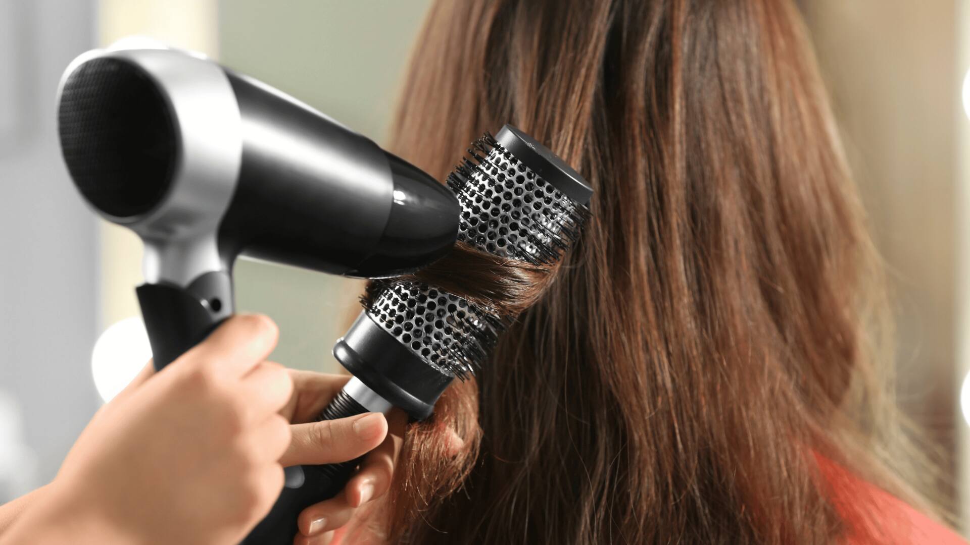 மெல்லிய முடி இருக்கிறதா? அடர்த்தியைக் கூட்ட இந்த ஹேர் ஸ்டைல்களை முயற்சி செய்யுங்கள்