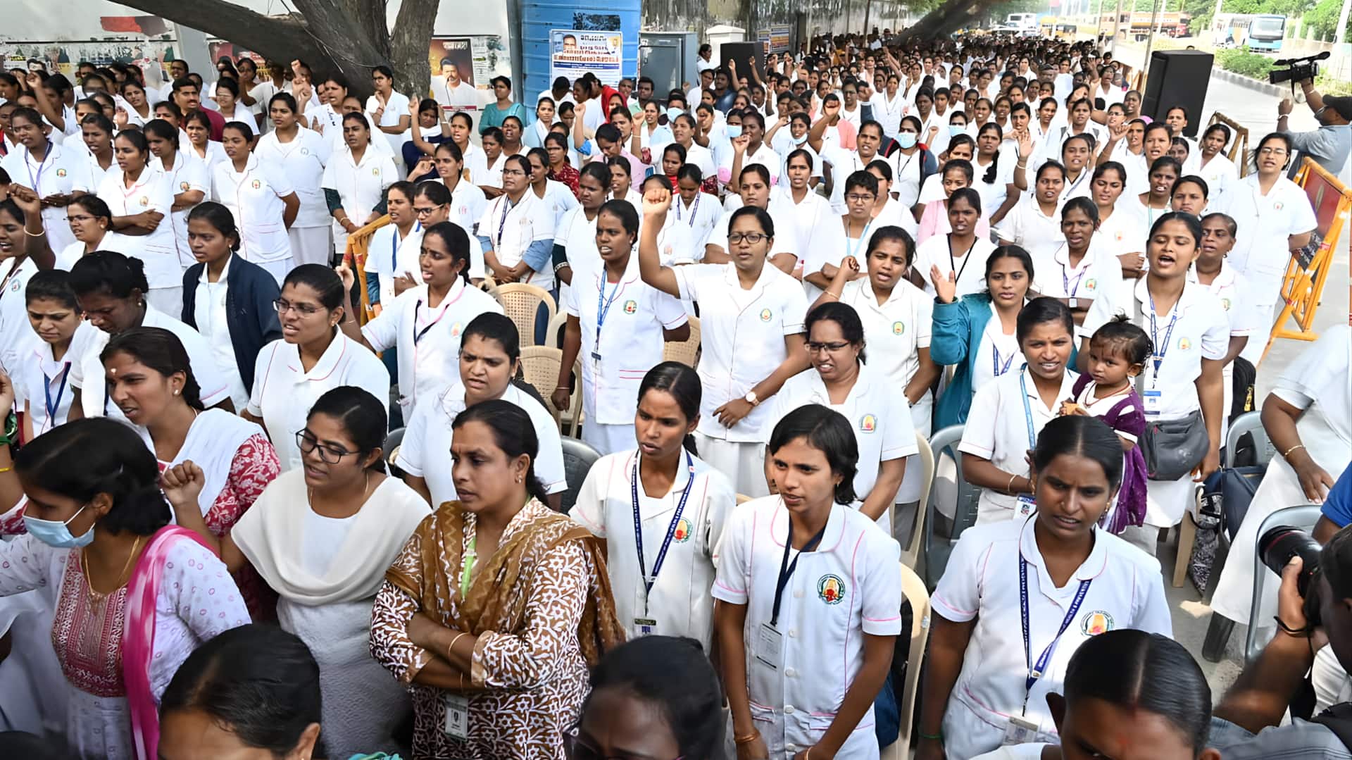 செவிலியர்கள் போராட்டம்: வாக்குறுதிகளை நிறைவேற்றக் கோரி சென்னையில் வலுக்கும் போராட்டம்!