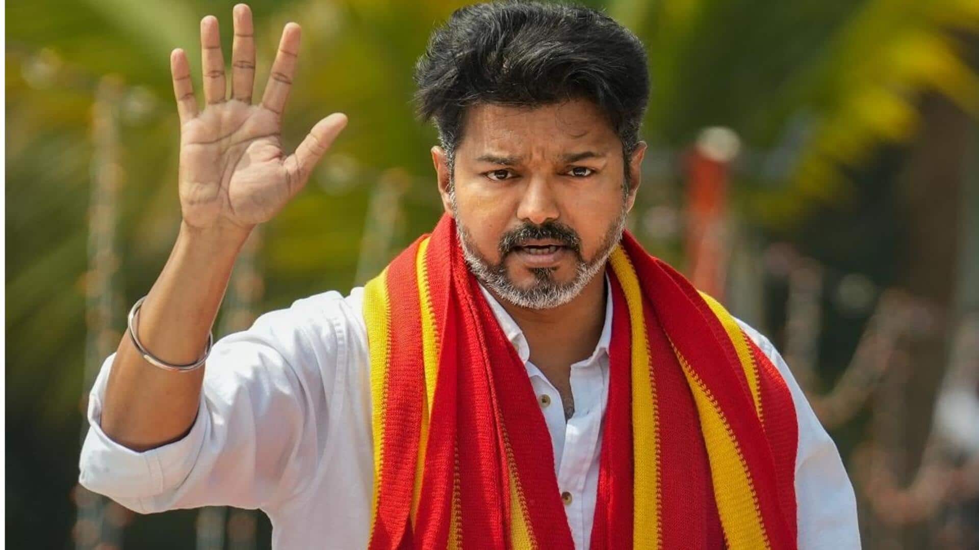 "நான் உங்களுடன் இருக்கிறேன், இருப்பேன்": கரூர் கூட்ட நெரிசலில் பாதிக்கப்பட்டவர்களிடம் வீடியோ காலில் பேசும் TVK விஜய்