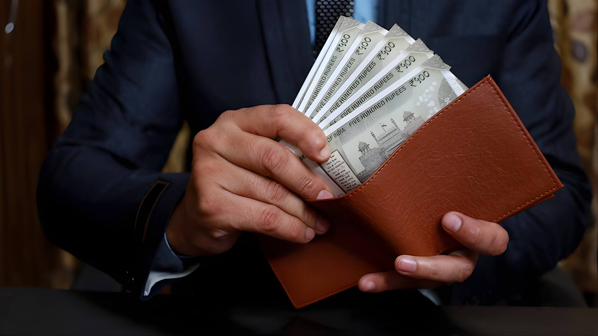 8வது ஊதியக் குழு அப்டேட்: ஊழியர்களின் சம்பளம் எவ்வளவு உயரும்? முக்கிய எதிர்பார்ப்புகள்