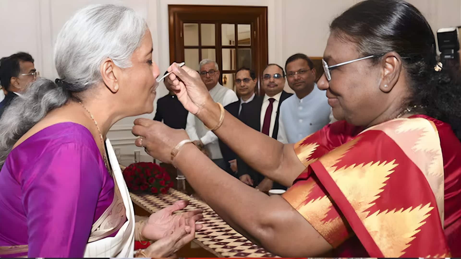 பட்ஜெட் தாக்கல் செய்யும் முன் நிதியமைச்சருக்கு ஏன் தயிர், சர்க்கரை வழங்கப்படுகிறது? சுவாரஸ்ய பின்னணி