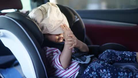 கோடைகாலத்தில் குழந்தைகளைக் காரில் தனியாக விடுவது ஆபத்தானது ஏன்? பெற்றோர்கள் அறிய வேண்டிய அதிர்ச்சித் தகவல்கள்