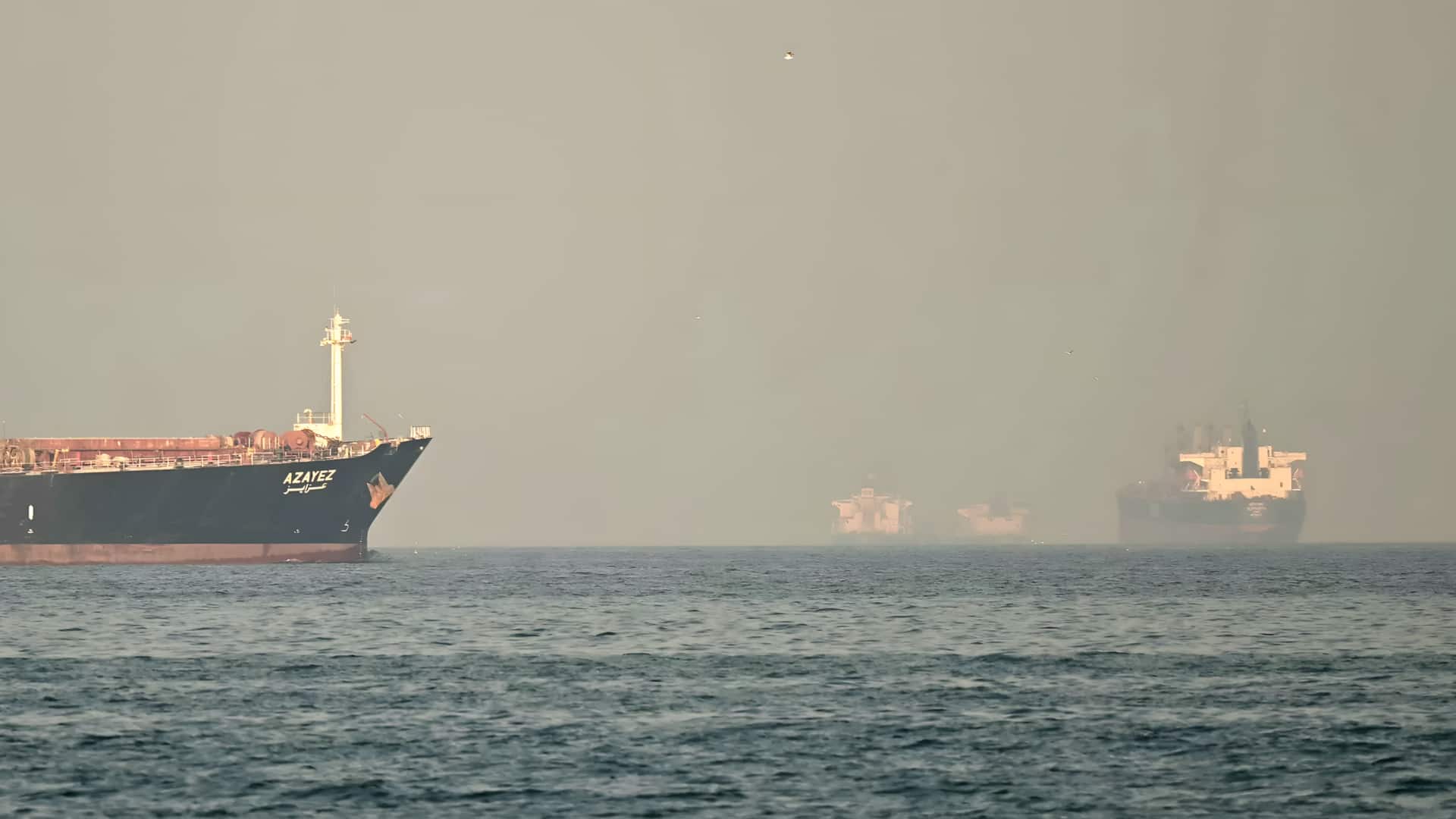 ஹார்முஸ் ஜலசந்திக்கு பதில் ஓமன் கடல் பகுதி வழியாக கப்பல்கள் செல்ல ஈரான் பரிந்துரை? அமைதி பேச்சுவார்த்தையில் புதிய திருப்பம்