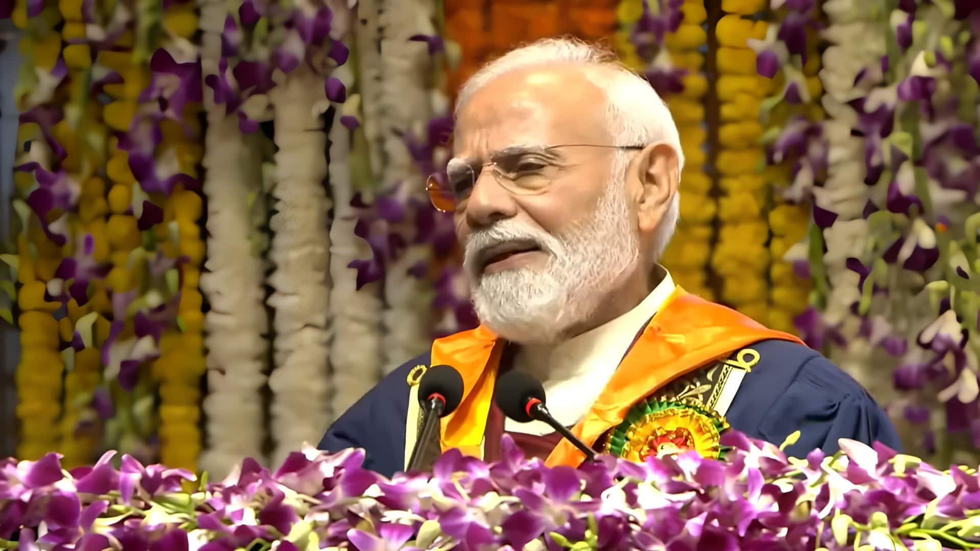 "கேள்விகள் கேளுங்கள்.. விடைகளைக் கண்டறியுங்கள்!" Gen Z மாணவர்களுக்கு பிரதமர் மோடி அளித்த உத்வேக உரை