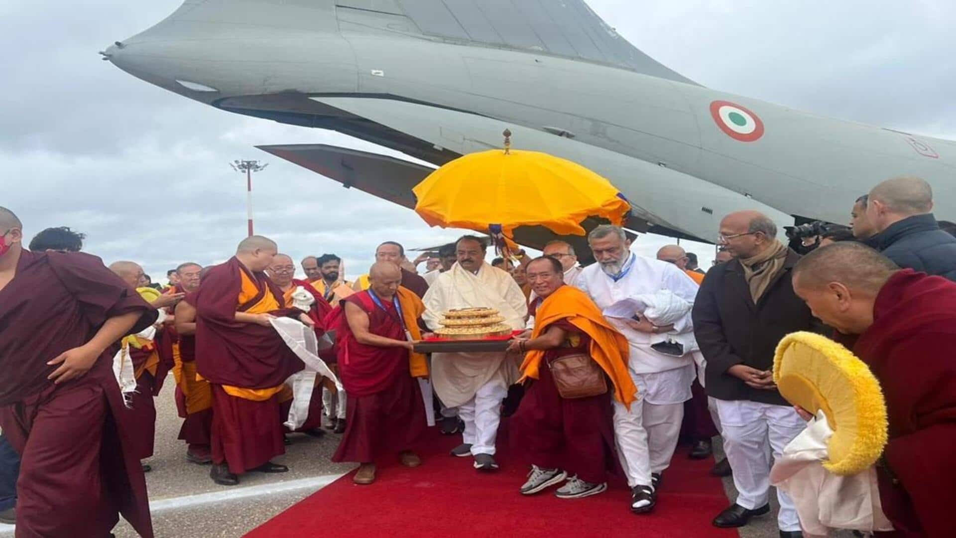 இந்தியா-ரஷ்யா கலாச்சார உறவுகளில் புதிய மைல்கல்; டெல்லியிலிருந்து அனுப்பிய புத்தரின் புனிதச் சின்னங்கள் கல்மியாவை அடைந்தது